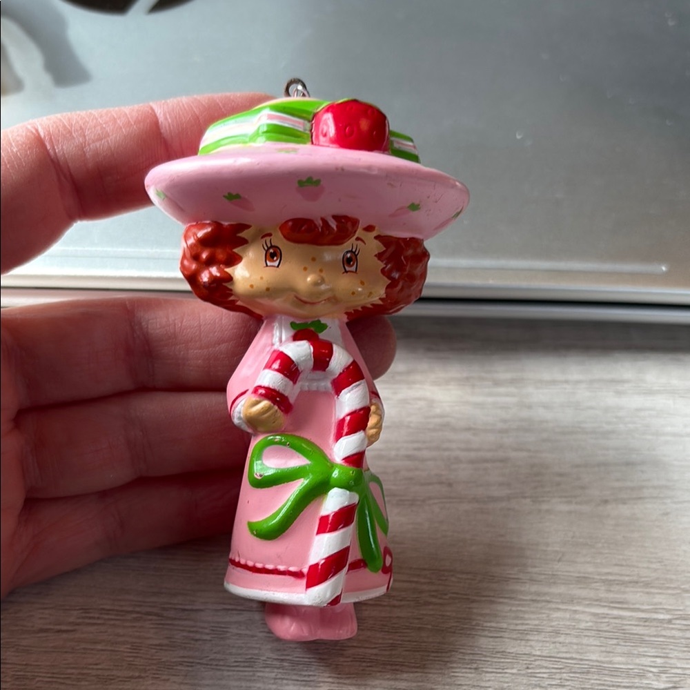 Strawberry Shortcake Ornament. Christmas. Bandai.